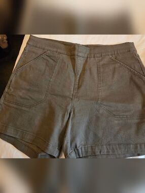 Nautica Jeans -  Olive Utility Bermuda Shorts